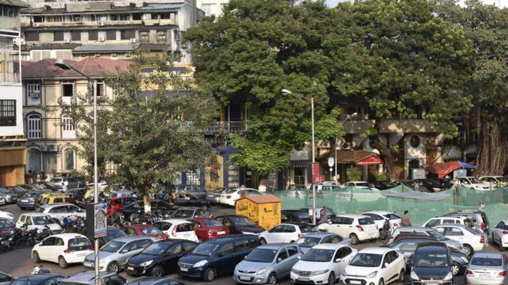 Asst engineer suspended for parking contract violations | Mumbai news