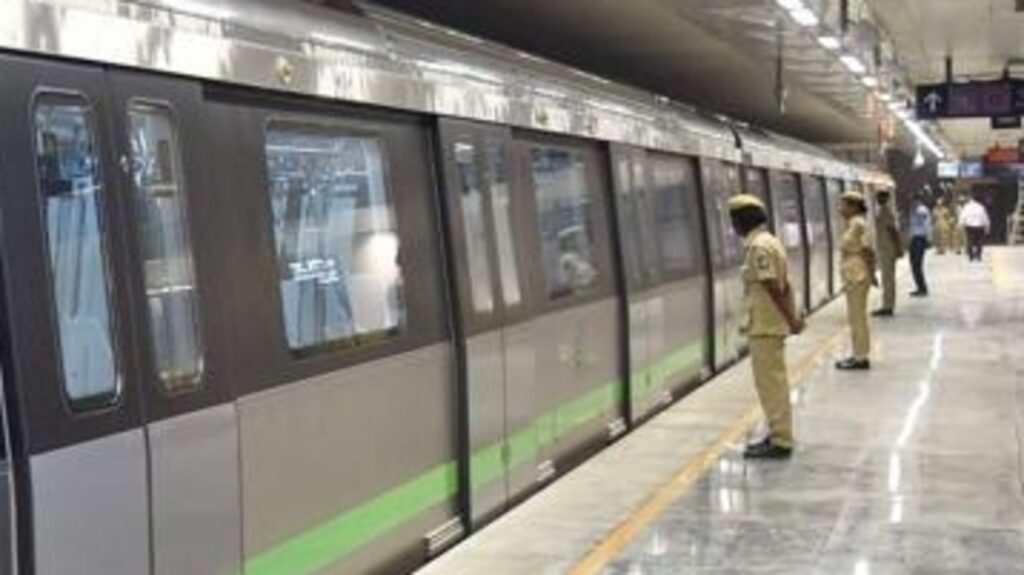 Bengaluru Metro home guard reunites passenger with lost gold and cash in 30 minutes: Report | Bengaluru