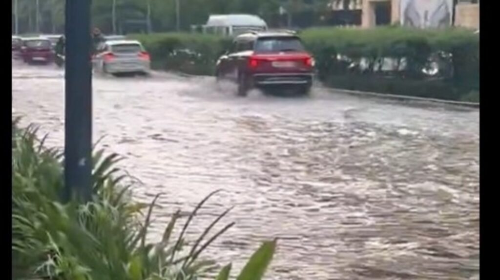 Bengaluru rains bring city to standstill, Manyata Tech Park turns into water park again | Bengaluru