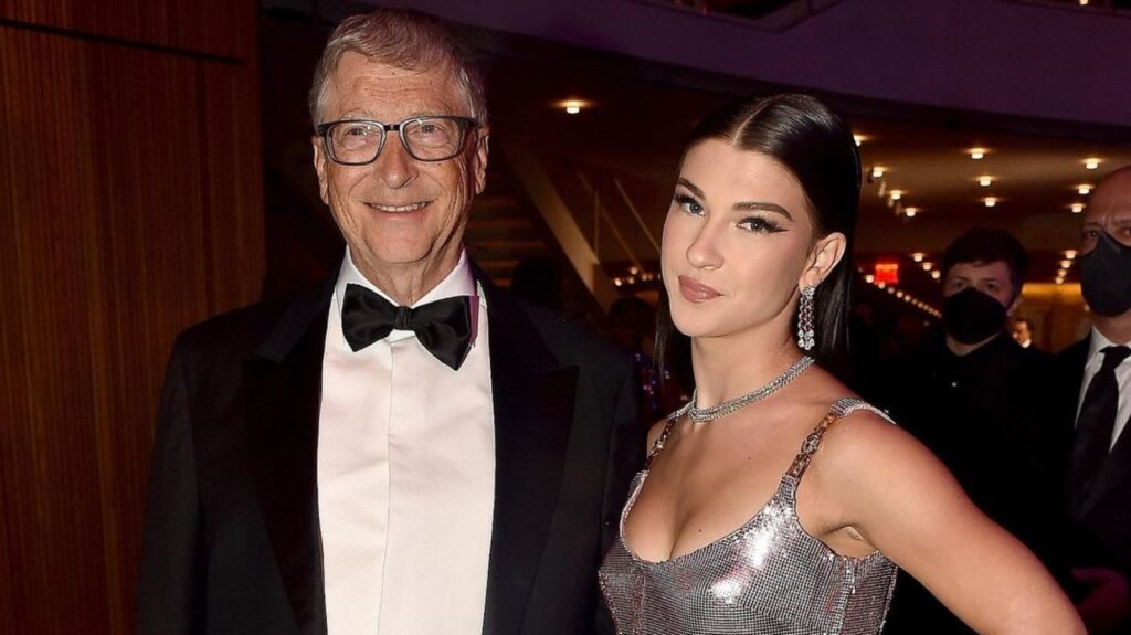 Bill Gates’ daughter reveals billionaire father has Asperger’s syndrome: ‘Pretty socially awkward’ | Trending