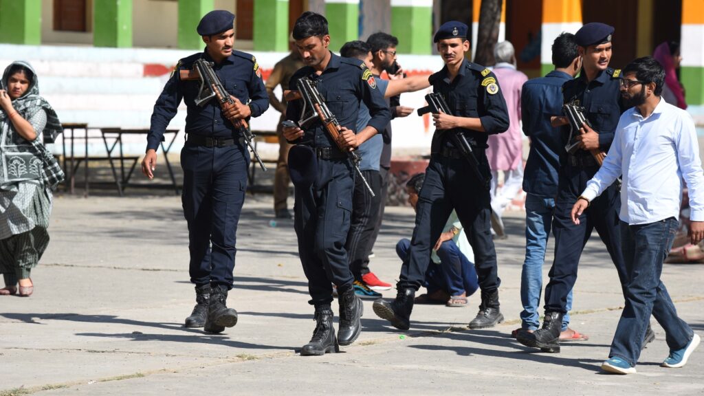 Bomb hoax triggers evacuation at Gurugram Mini Secretariat | Latest News India