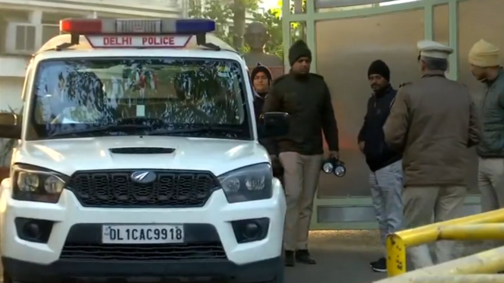 Businessman shot at near temple in Delhi, police suspect robbery bid | Latest News Delhi