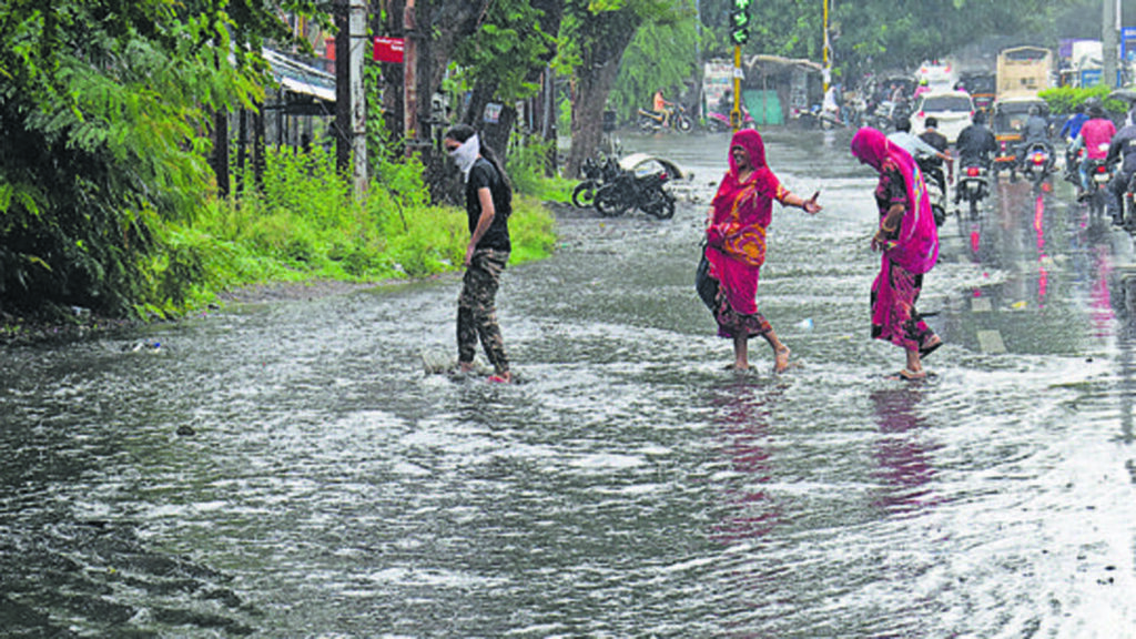 Civic chief reviews monsoon preparedness