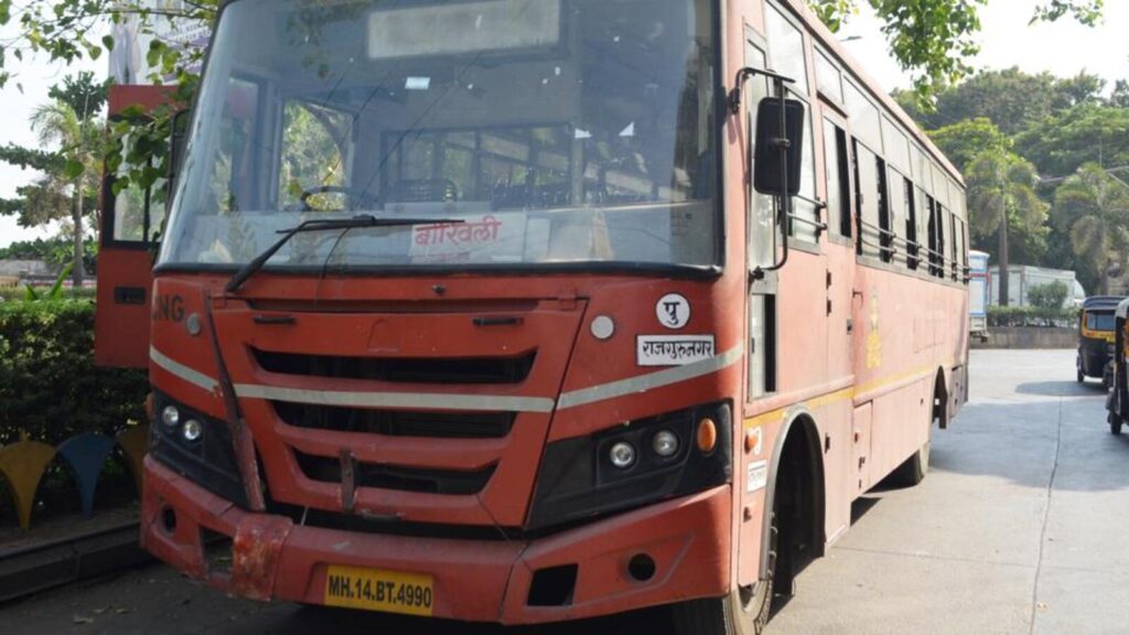 College student run over by ST bus in Kalyan