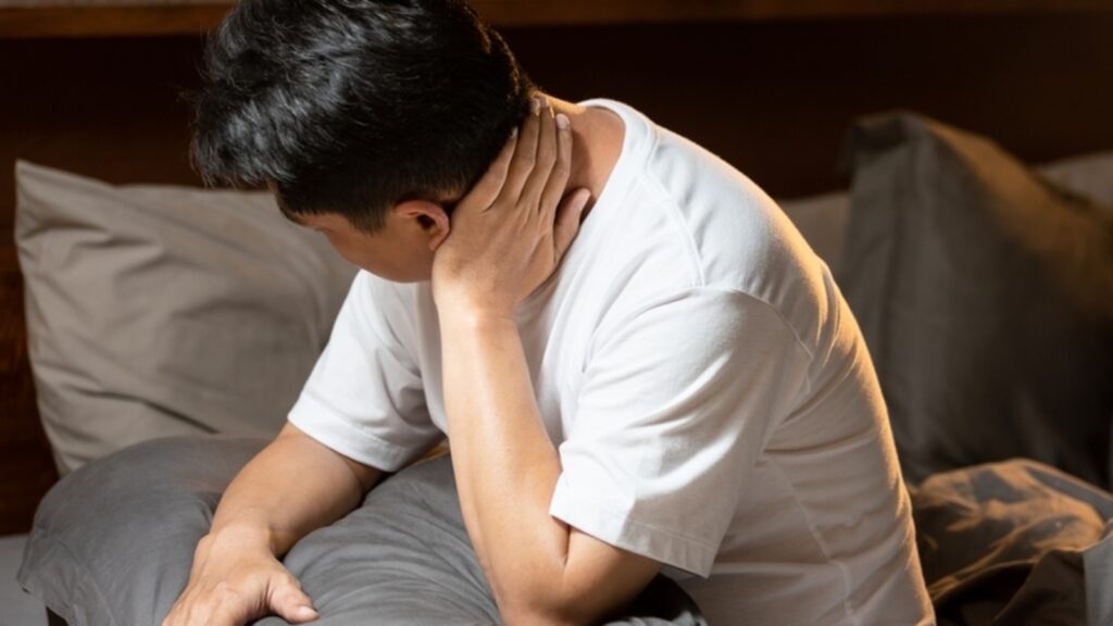 Cracking your back: Harmless habit or hidden danger? Doctor answers | Health