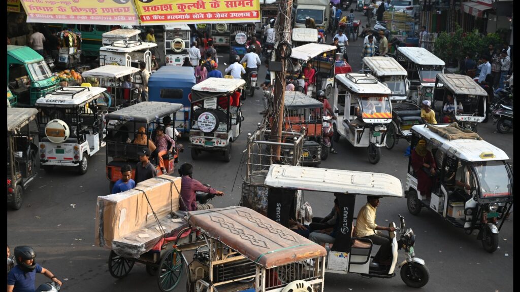 Day after drive ends, e-rickshaw chaos returns to city streets