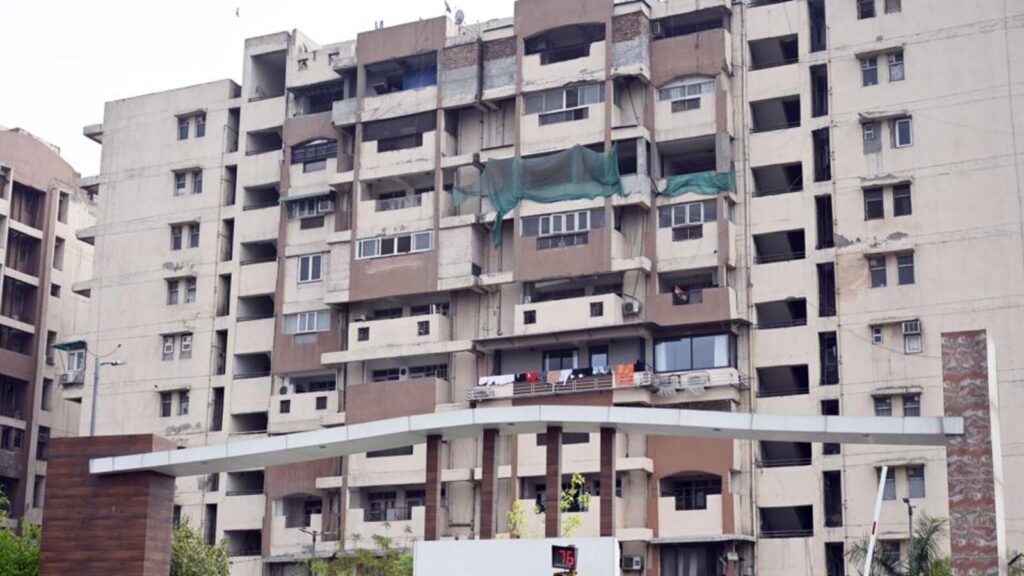 Delhi: DDA tells Signature View residents to vacate by July 31 | Latest News Delhi