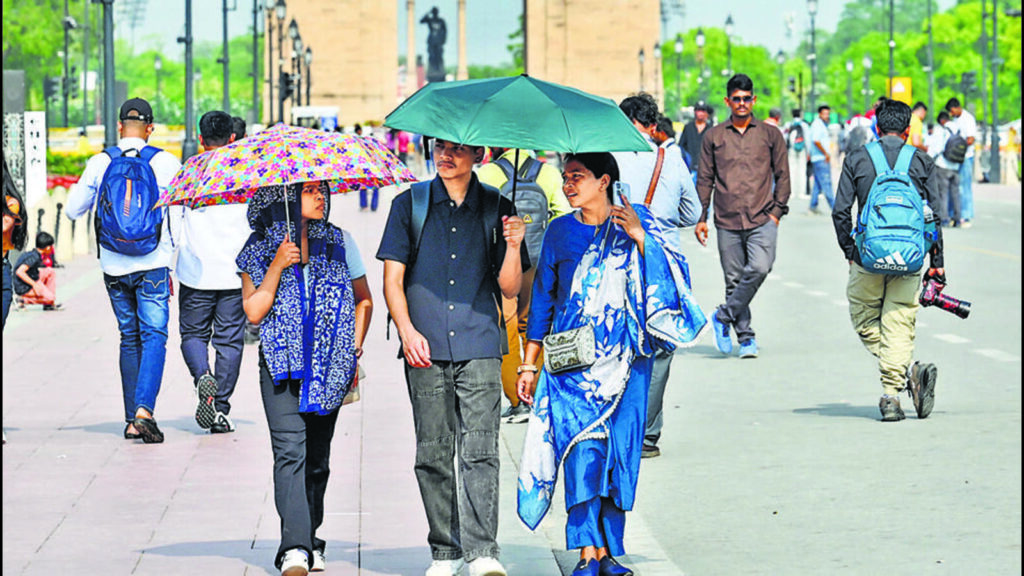 Delhi: IMD issues orange alert for Monday; days to get cloudier | Latest News Delhi