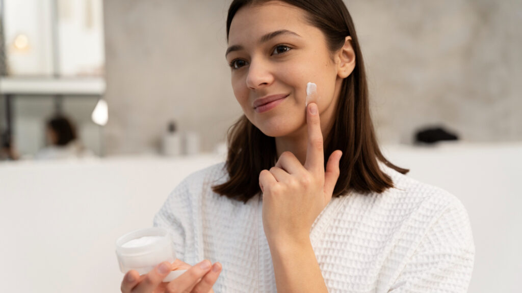 Dermatologist shares how to pick moisturiser based on where you live and your skin type for best results | Health