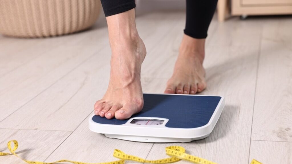 Doctor shares 4 gut issues that may be silently sabotaging your weight loss efforts | Health