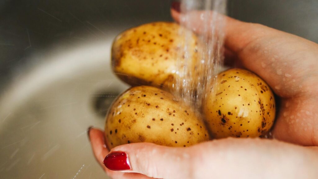 Doctor suggests 5 easy hacks to eat potatoes without spiking your blood sugar: Adding vinegar to cooling before eating | Health