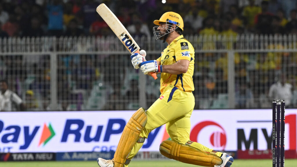 Ex-IND cricketer debunks social media popularity after Harbhajan’s ‘paid fans’ comment causes stir: ‘Dhoni has real…’