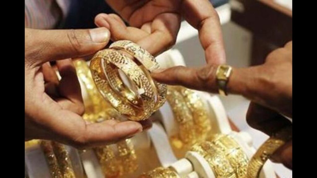 Gold continues to glitter in Pune on Akshaya Tritiya