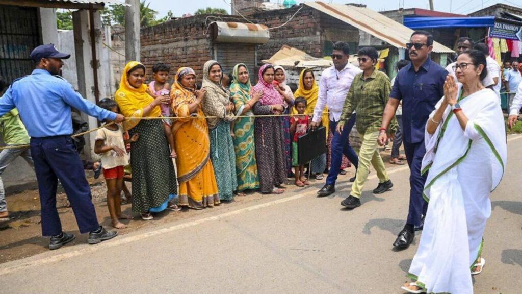 ‘If you riot, I will not back your cause’: Mamata Banerjee warns Waqf protestors | Kolkata
