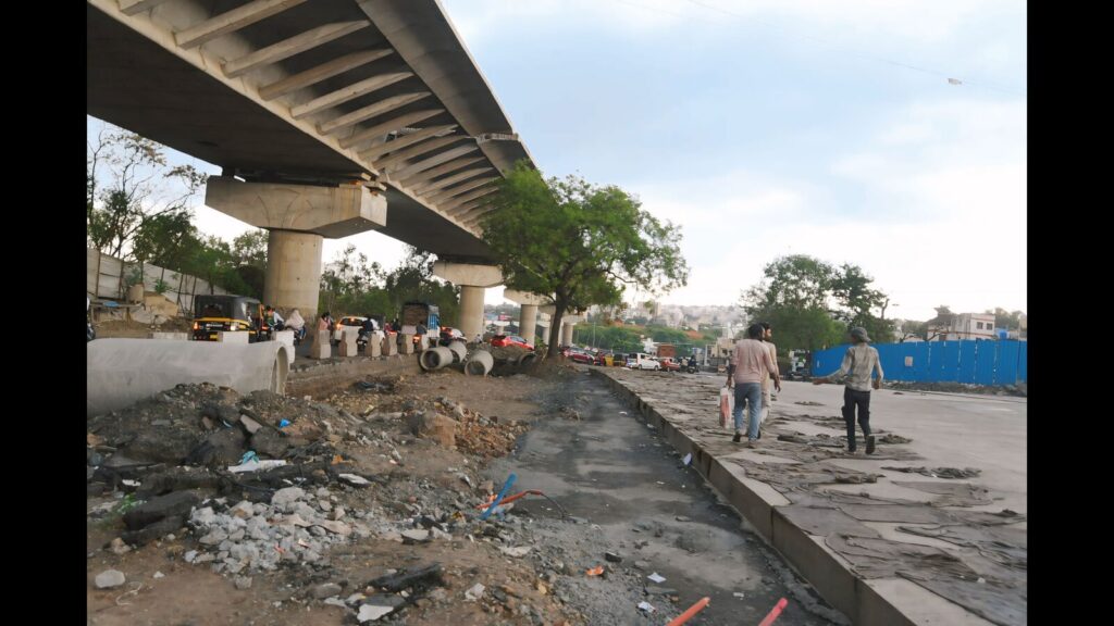 Incomplete road work clogs traffic at Pune’s Katraj Chowk