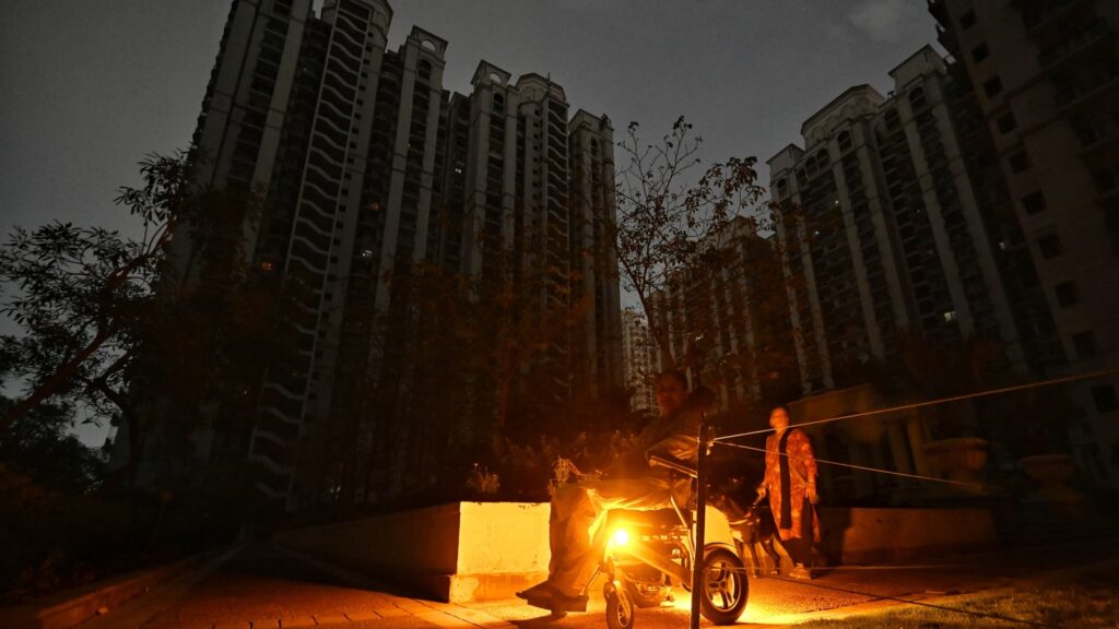 India goes on dark mode as blackouts take over Delhi, other cities | Pics