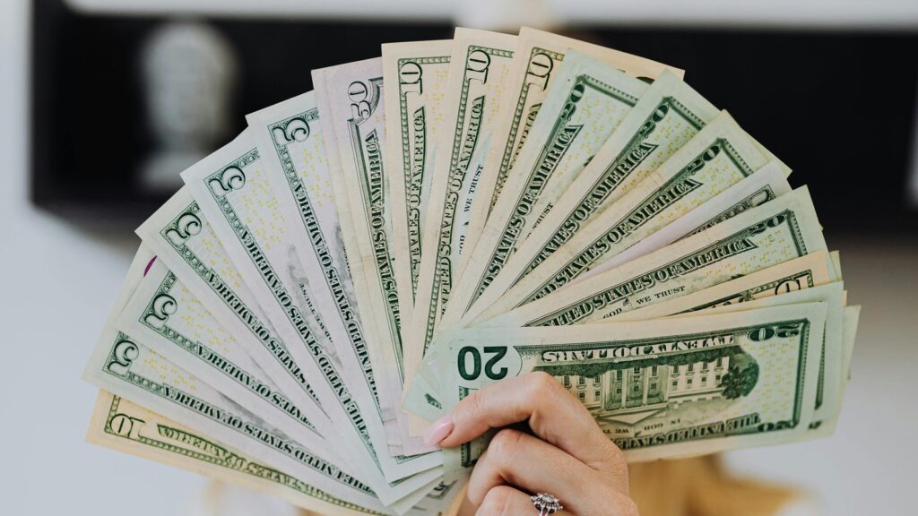 Indian techie says ₹1 crore salary is the new norm, internet weighs in: ‘WITCH companies pay ₹15 LPA’ | Trending