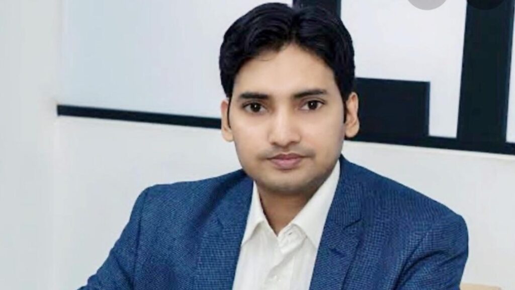 Internet takes sides as EaseMyTrip founder shreds MakeMyTrip’s response to his allegations | Trending