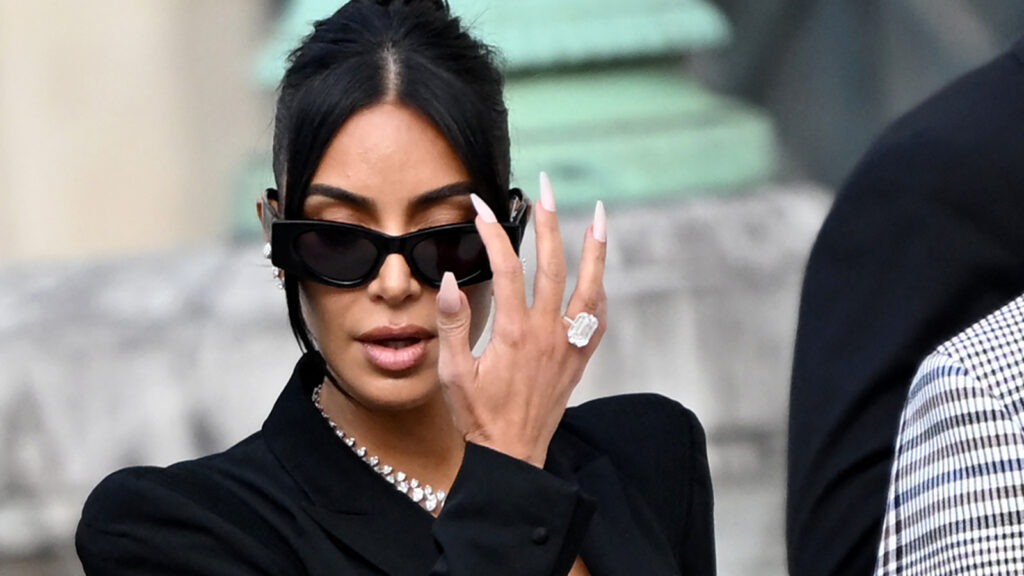 Kim Kardashian used 2016 robbery insurance payout to buy massive 22-carat diamond ring: Report | Hollywood