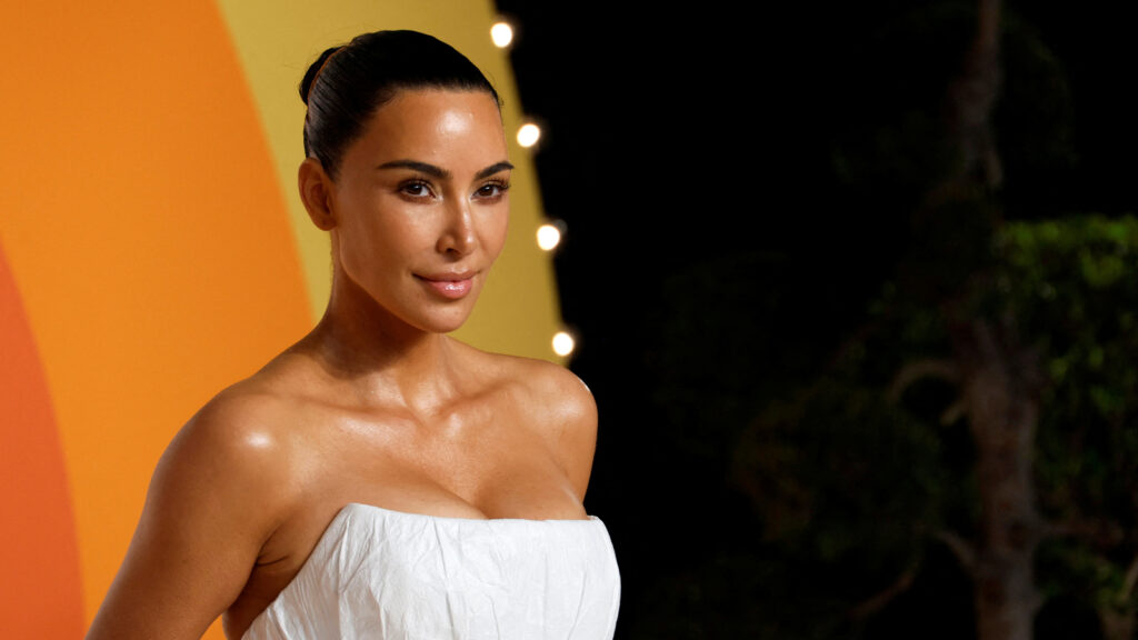 Kim Kardashian will travel to France to ‘confront’ her Paris attackers in court: ‘She will do so with dignity, courage’ | Hollywood