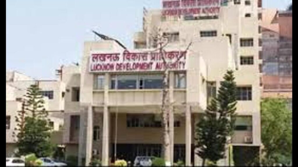LDA to fine owners of plots left sans boundary walls for over five years