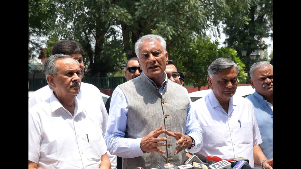 Let CBI probe Amritsar hooch tragedy: Punjab BJP to governor