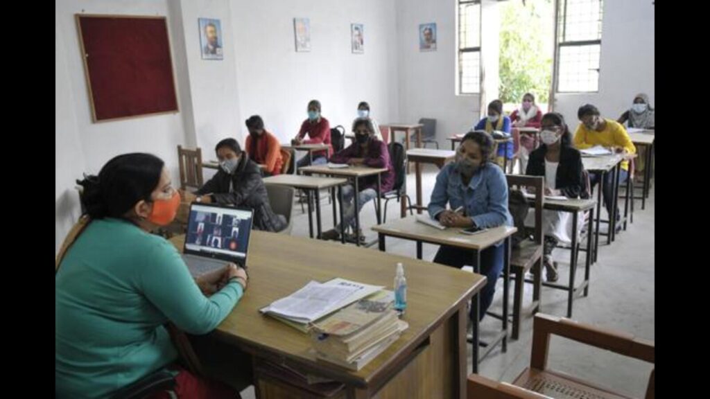 Maha school education dept to undertake major staff mapping drive