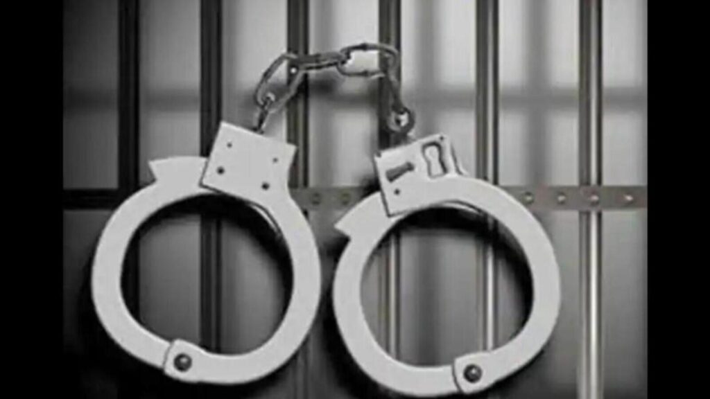 Man kills relative with stone over family dispute, arrested | Mumbai news
