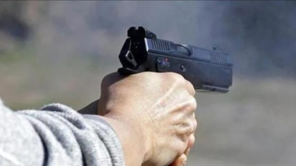 Man opens fire at love interest, her sister, attempts suicide in Gkp