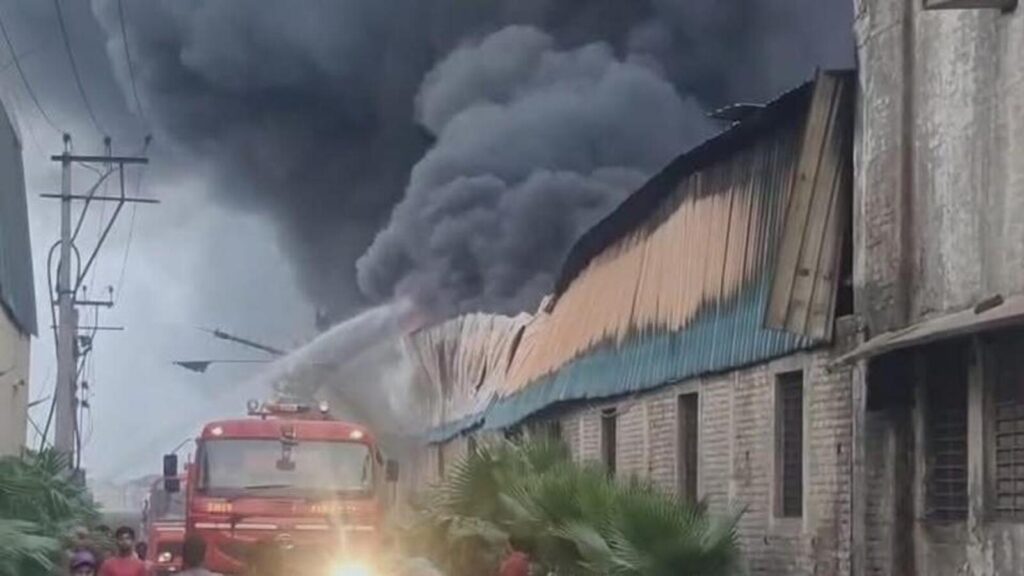 Massive fire at Jalandhar tyre factory, no casualty