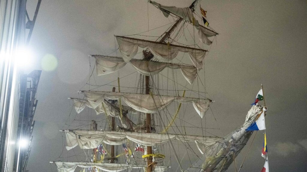 Mexico breaks silence on Brooklyn Bridge tragedy; Here’s why Mexican Navy ship ‘Cuauhtémoc’ was in New York