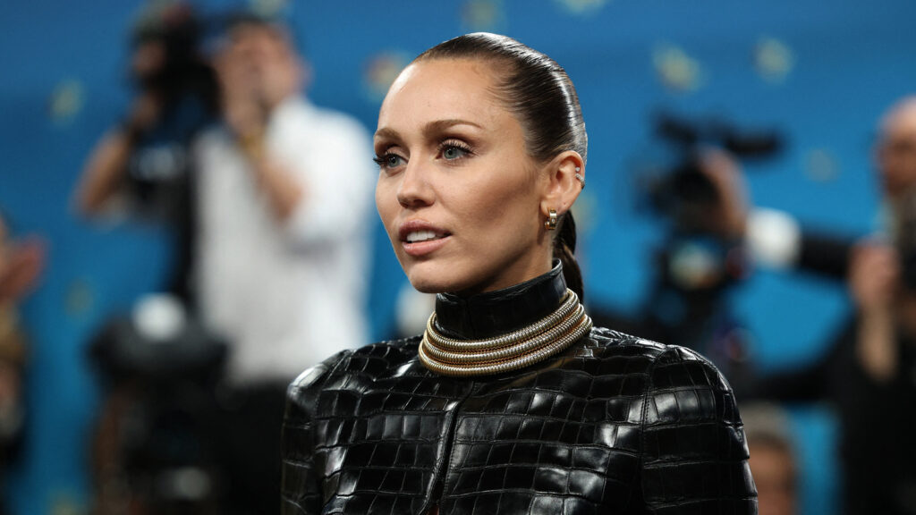 Miley Cyrus ‘More to Lose’ lyrics: Fans call new song ‘hauntingly beautiful’
