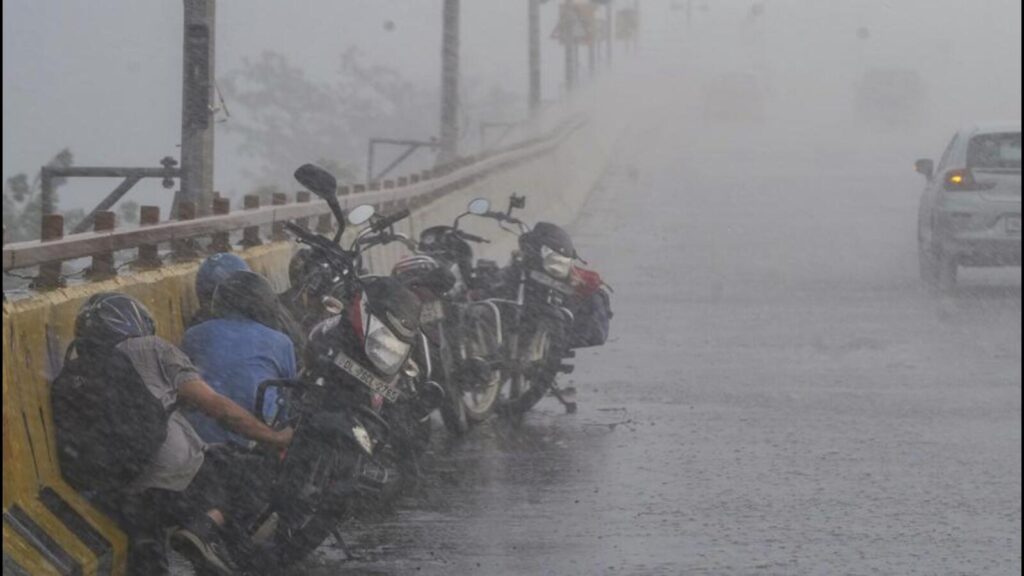 Monsoon to arrive in Kerala around May 27, four days early: IMD | Latest News India