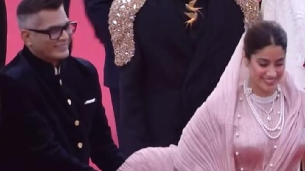 Neeraj Ghaywan sweetly helps Janhvi Kapoor with her outfit during Cannes red carpet debut for Homebound. Watch | Bollywood