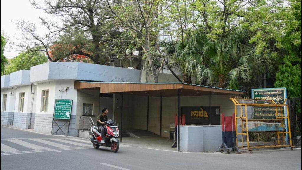 Noida to have plot scheme for electronic parts manufacturing