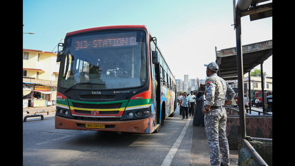 Now, track BEST buses in real time via Google maps | Mumbai news