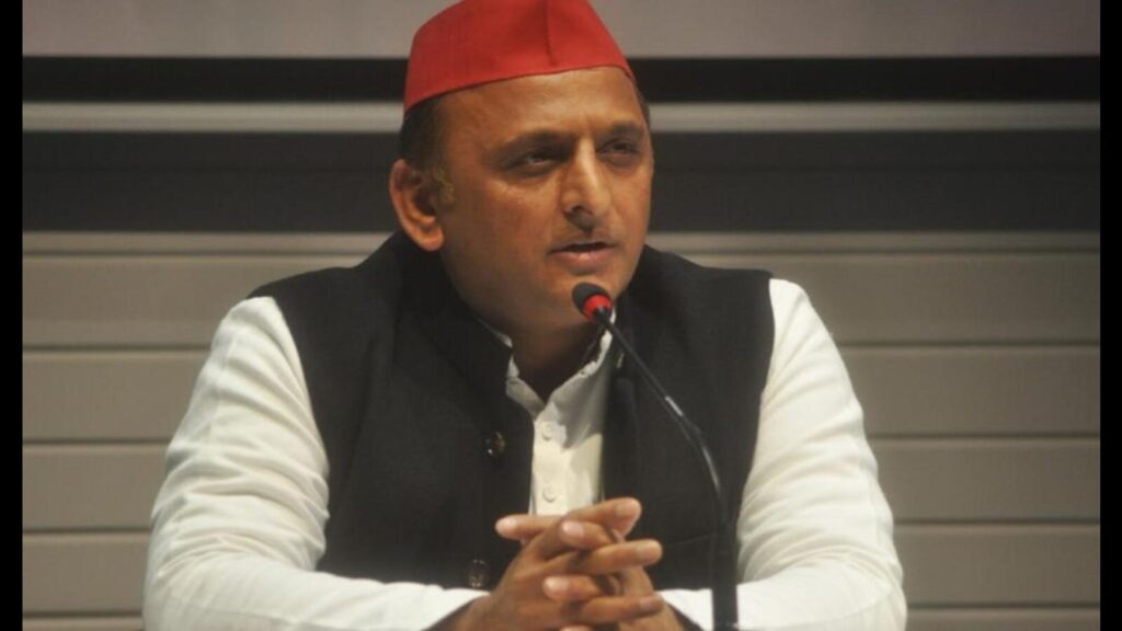 PDA kept away from education, jobs: Akhilesh