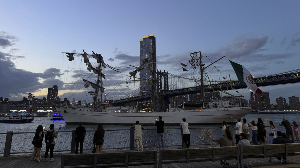 Photos: Brooklyn Bridge tragedy prompts search and rescue operations, four critical among 19 injured