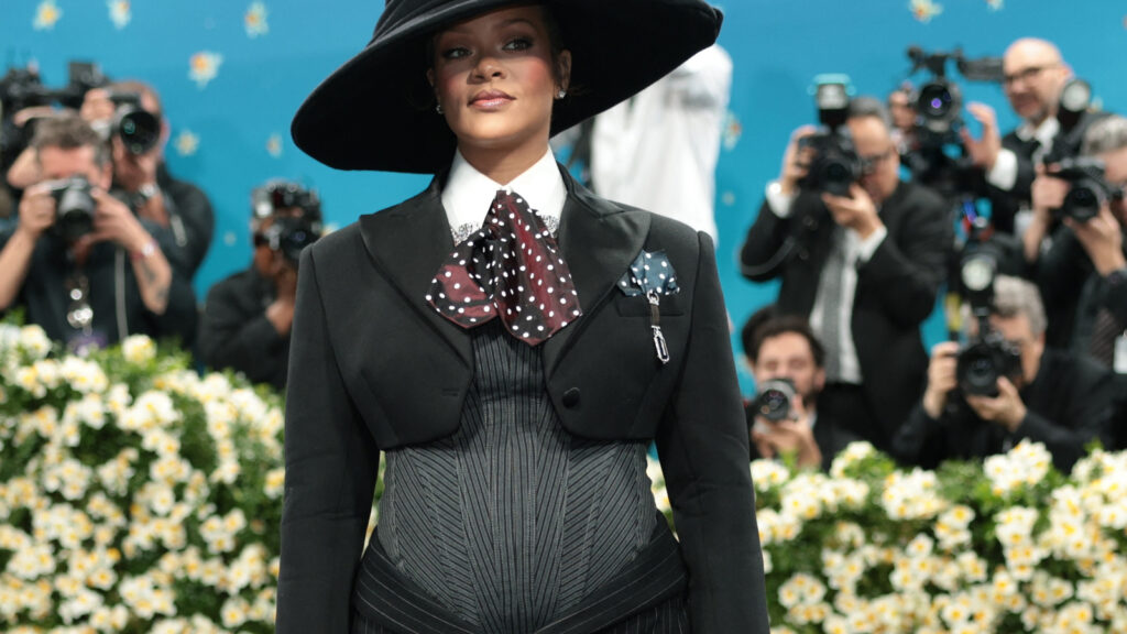 Pregnant Rihanna arrives fashionably late, closes Met Gala in powerful pantsuit look. See pics | Fashion Trends