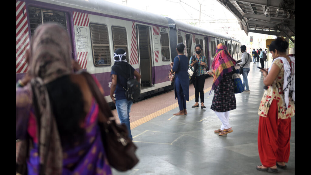 Pune: Hoax alarm sparks panic on Karnataka Express, prompt action ensures safety