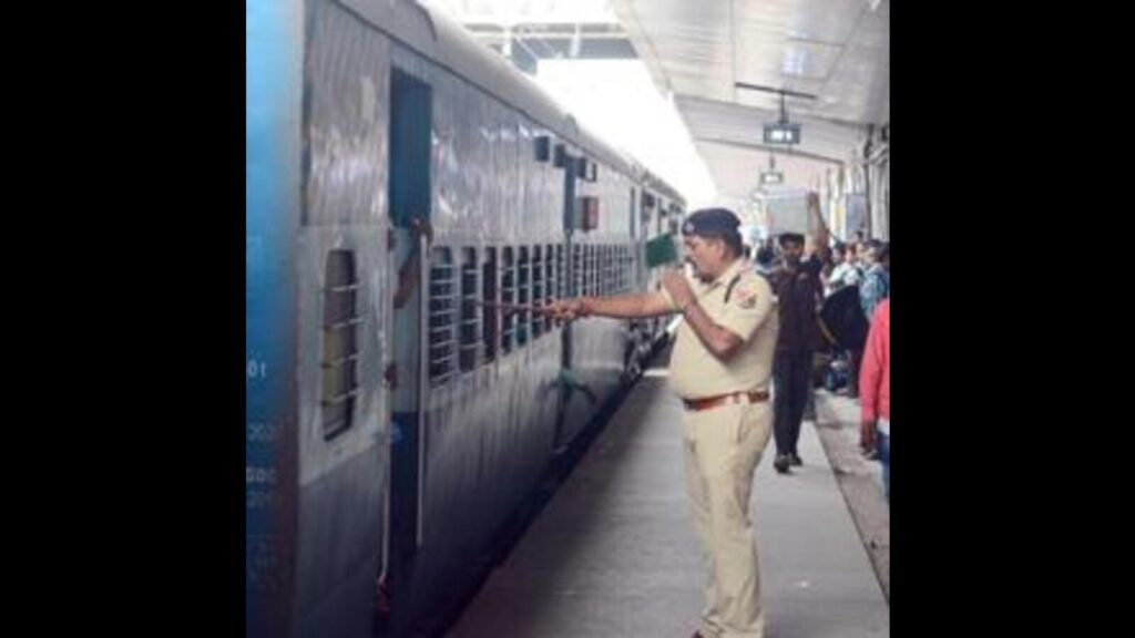 Rain disrupts train services in Pune, passengers face delays 