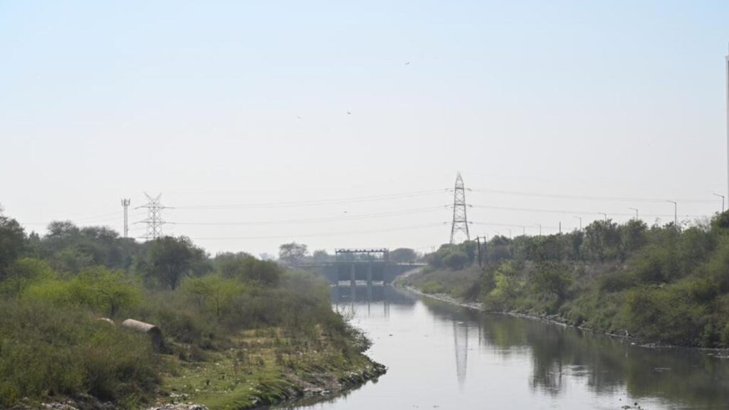 SC reviews Noida, DJB pleas over NGT fine for sewage discharge