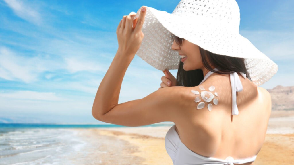 SPF 30 vs 50: Which one is better for your skin? Expert dermatologist tips inside | Health