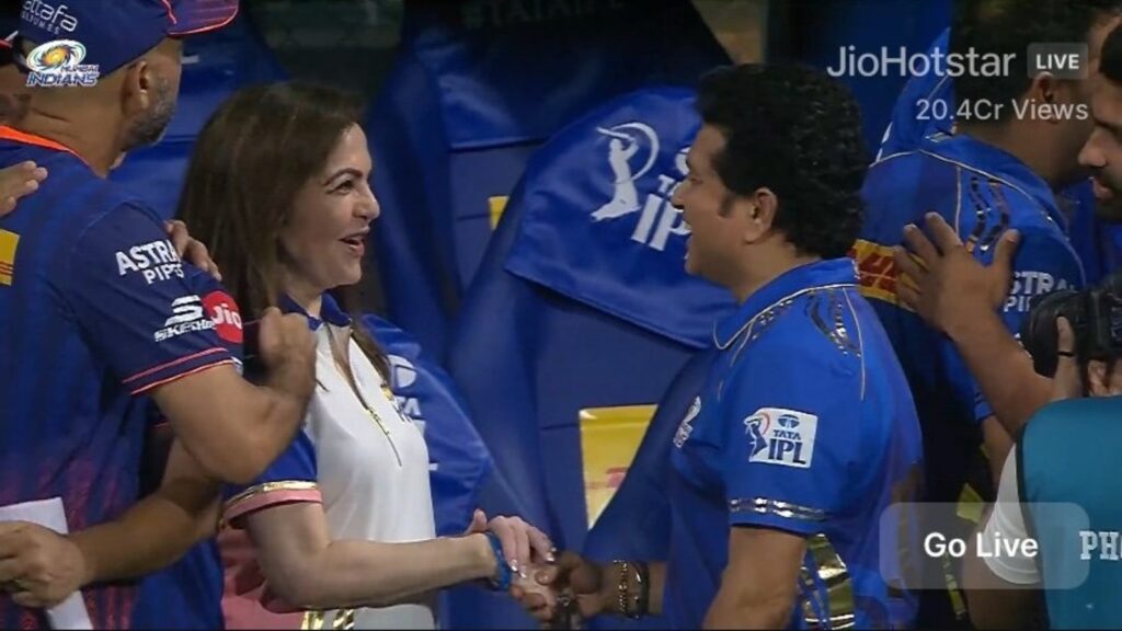 Sachin Tendulkar overjoyed, celebrates with Nita and Akash Ambani after MI crush DC to storm in IPL playoffs