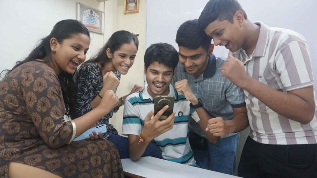 State announced schedule for FYJC online admission statewide | Mumbai news