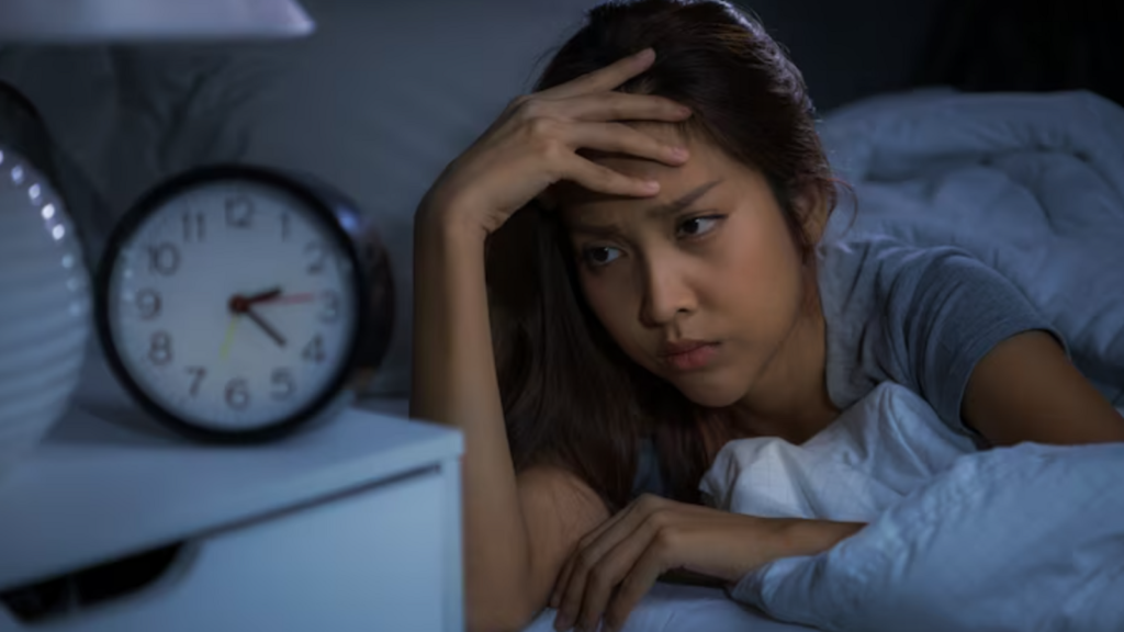 Struggle to fall or stay asleep? Doctor shares ‘simple, evidence-based tips to help improve sleep quality’ | Health