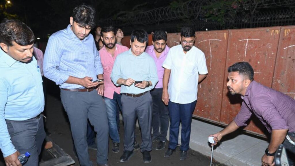 Surprise inspection exposes poor workmanship on Khar Road; BMC slaps ₹75L fine | Mumbai news