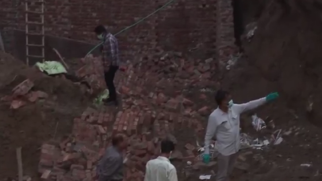 Three dead after under-construction building collapses in Delhi’s Paharganj | Latest News India
