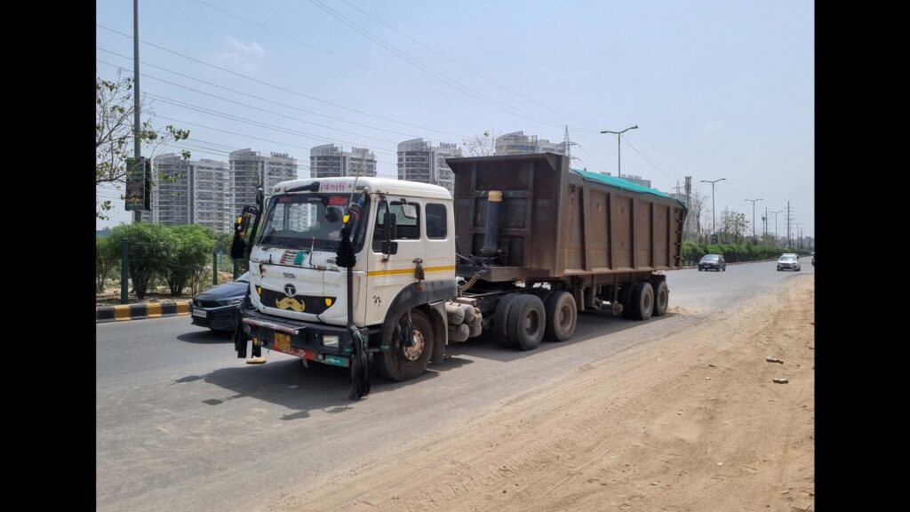 Truck crushes Andhra techie on Gurugram’s Golf Course Extn Road, driver on run