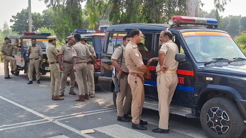 UP: Man’s body chopped in 6 pieces; wife, paramour held